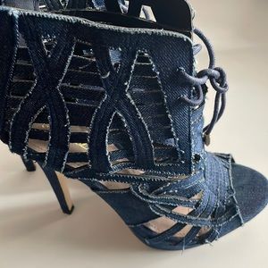 Like New Jean High heels